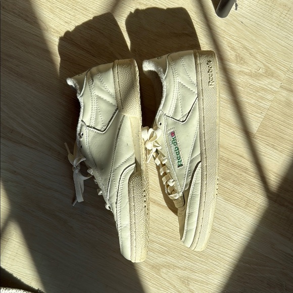 Reebok Off-White Classic Sneakers - Picture 4 of 10